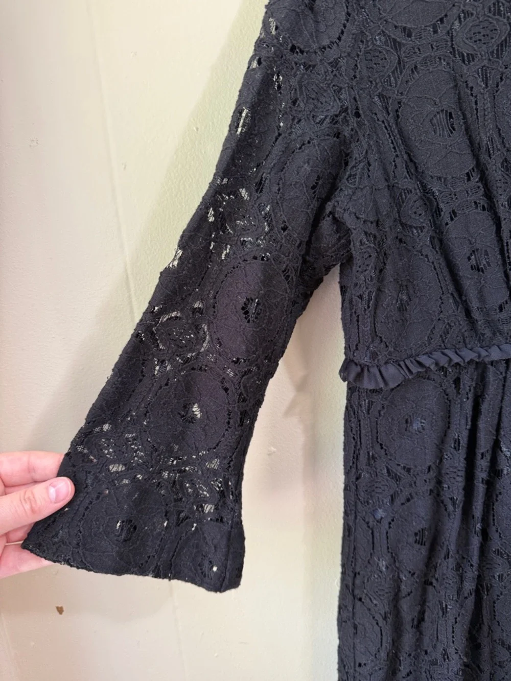 Ronni Nicole Lace Fit & Flare Dress Black 3/4 Sleeve‎ V-Neck Size 6